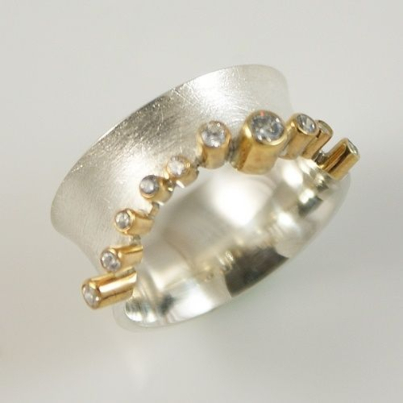 Women Fashion Hub - Cincin Batu Permata Asimetris Minimalis Buatan