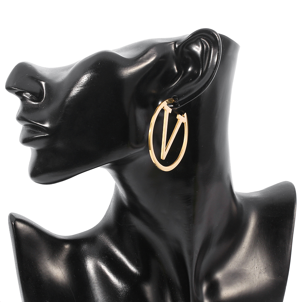 Anting-anting stud logam huruf - Women Fashion Hub ulasan dan harga